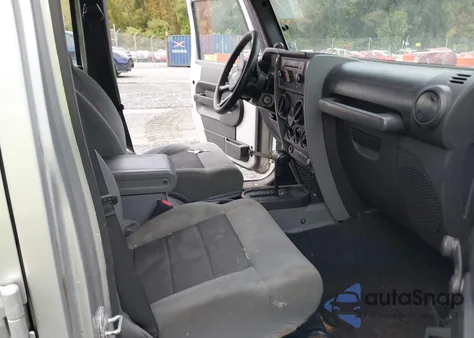 2010 Jeep Wrangler Unlimited Sport from USA, damaged, VIN 1J4BB3H19AL136283